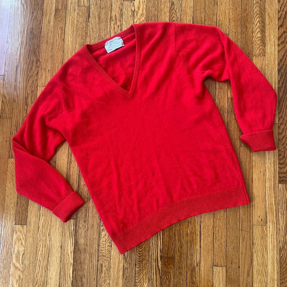 Vintage 70s/80s Scotland 100% Cashmere Berk Red V-Neck Sweater - Men's M / 40